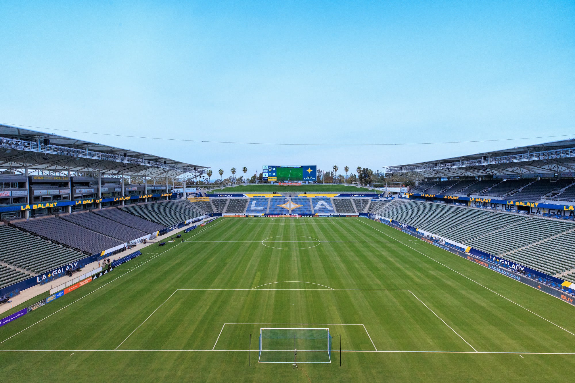 LA GALAXY TEAM STORE - 18400 Avalon Blvd, Carson, California